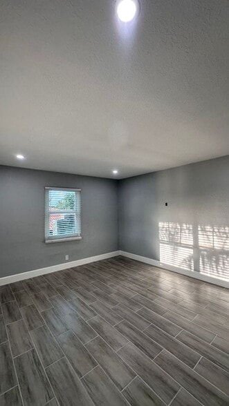 Building Photo - 1134 Woodbine Rd