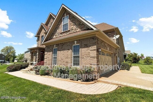 Building Photo - 120 Calumet Loop