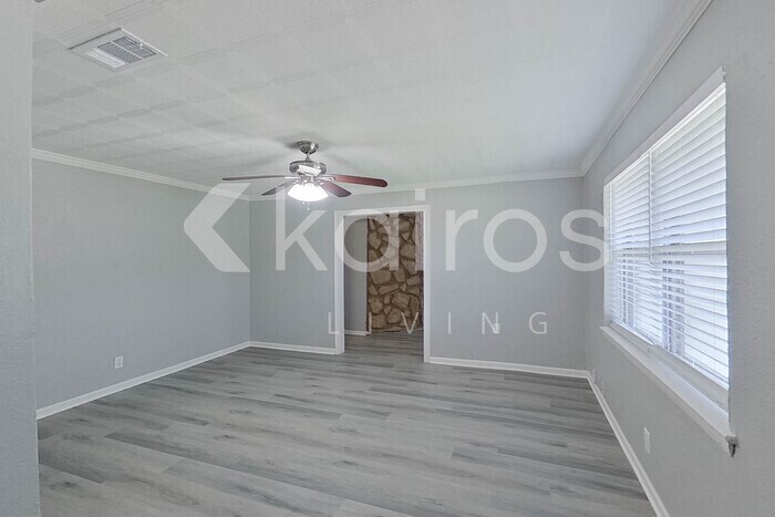 Building Photo - 111 Evelyn St