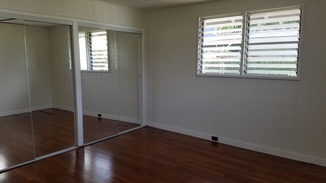 Building Photo - 2BD / 1BA / Carport- Single-Family Home – ...