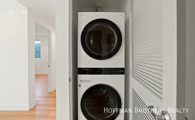 Building Photo - 836 S Shenandoah St