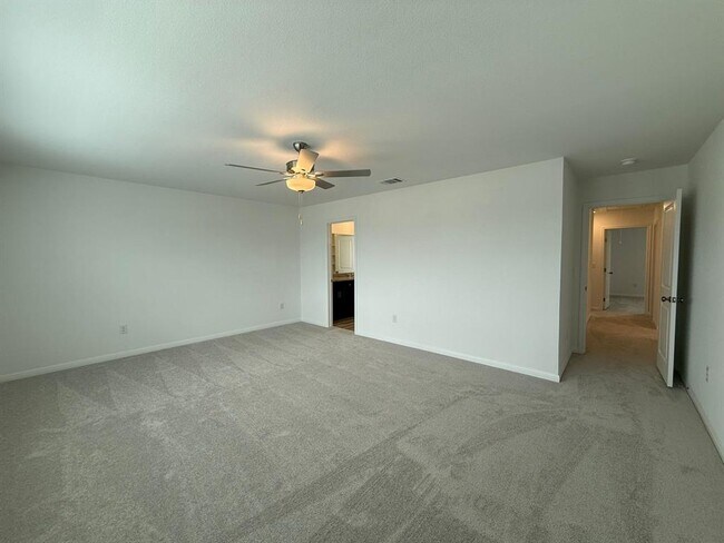 Building Photo - 5800 Beverly Pr Rd