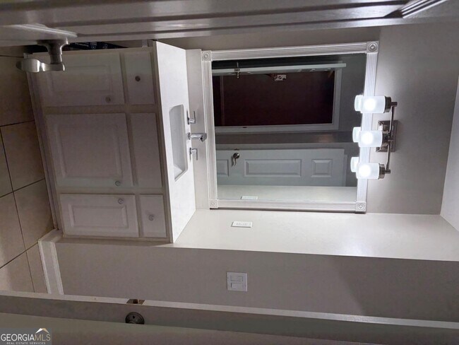 Building Photo - 1105 Trumpet Vine Ct SE