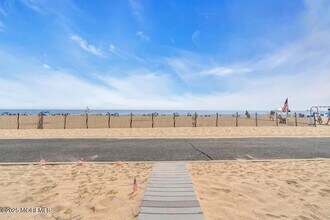 Building Photo - 116 1st Ave