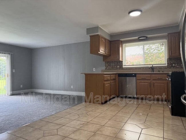 Building Photo - 45299 Indian Creek Dr