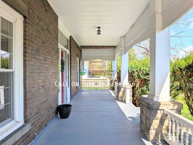 Building Photo - 724 Beall Ave