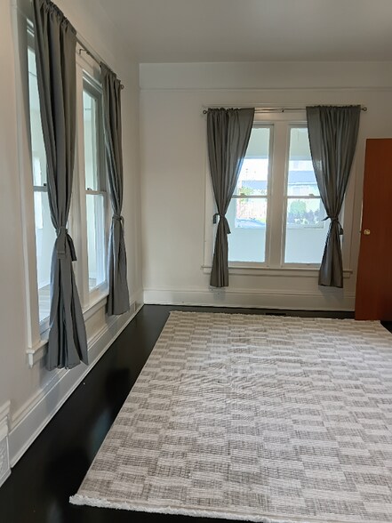 Building Photo - 2322 S 25th St