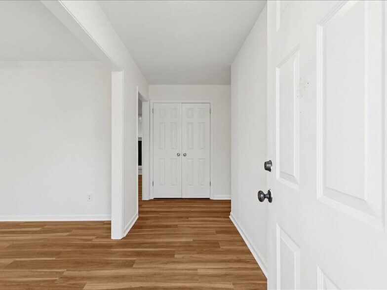 Building Photo - 112 Winder Rd