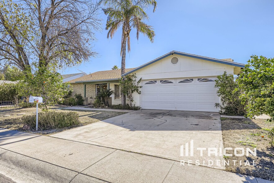 Primary Photo - 4809 W Cochise Dr
