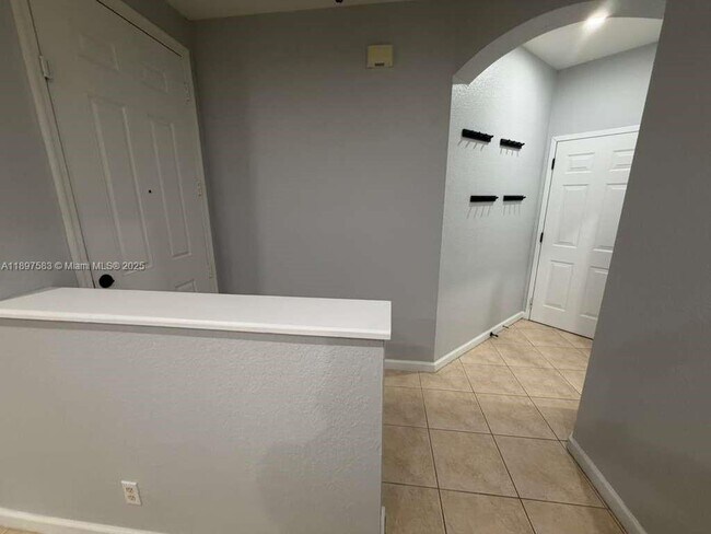 Building Photo - 1737 Carvelle Dr