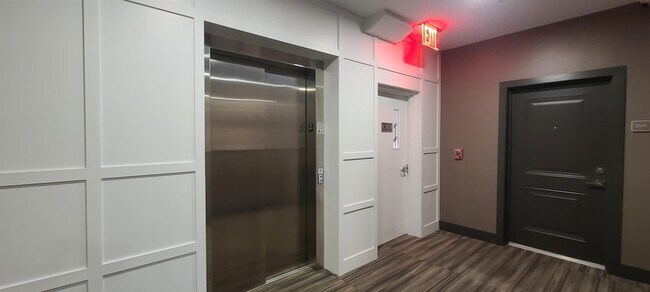 Building Photo - 111 75th St