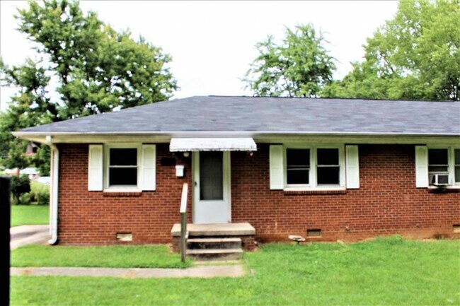 Building Photo - 3400 Wichita Place