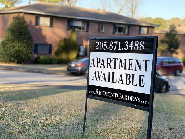 Building Photo - Vestavia Plaza Apartments