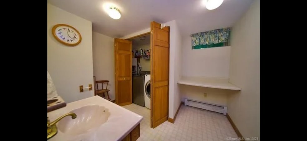 Building Photo - 117 Snipsic Lake Rd