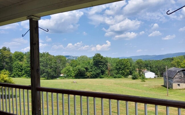 Building Photo - 351 Harriman Heights Rd