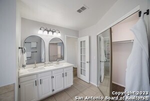 Building Photo - 14718 Hillside View