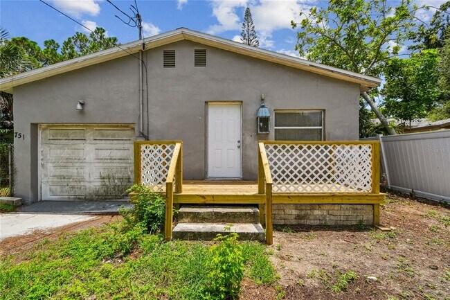Building Photo - 751 Southwest Boulevard N