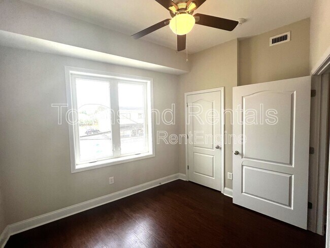 Building Photo - 1304 Morganton Rd