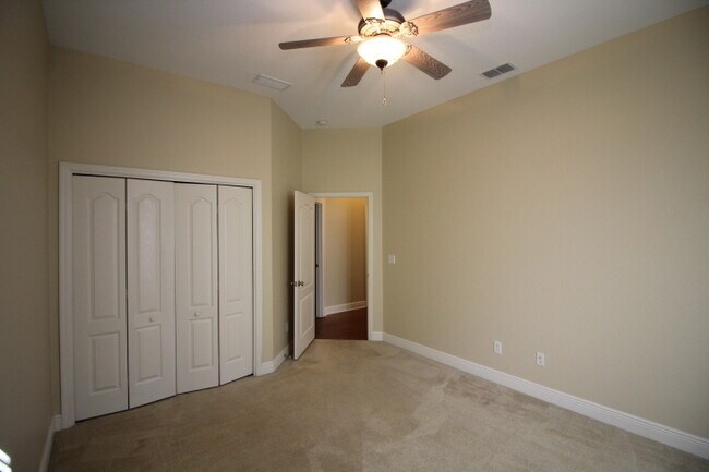 Building Photo - Beautiful 4 Bedroom Home In Newport Colony