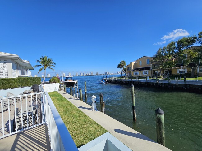 Building Photo - 120 Lehane Terrace