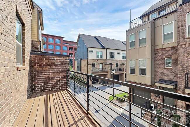 Building Photo - 3726 Sky Haven Dr