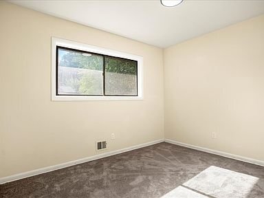 Building Photo - 6700 Cipriano Rd