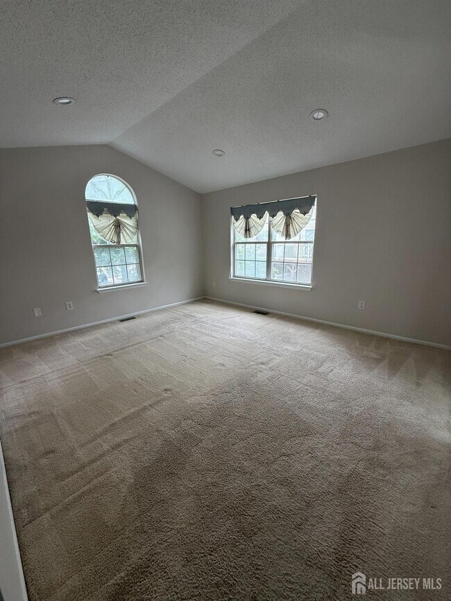 Building Photo - 88 Sapphire Ln