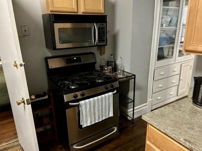 Building Photo - 2 bedroom in Chicago IL 60614
