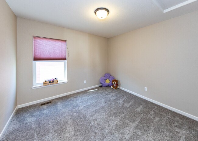 Building Photo - Westside home in Desirable Gold Hill Mesa ...