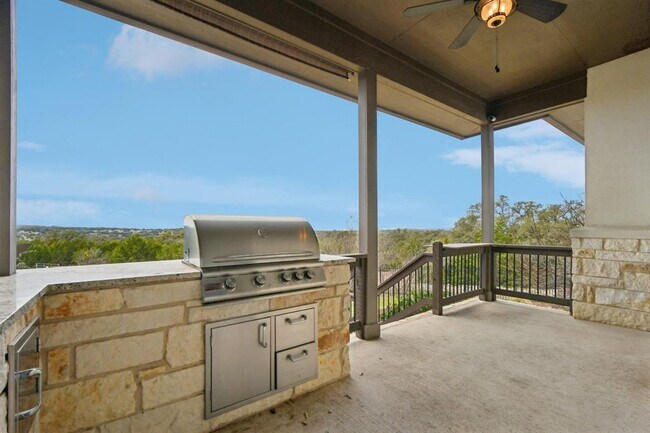 Building Photo - 22316 Verbena Pkwy