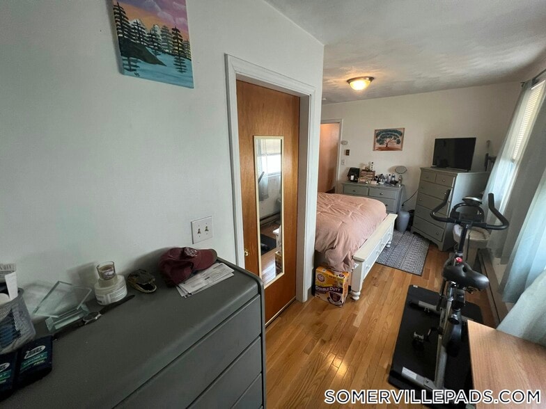 Building Photo - 217 Holland St