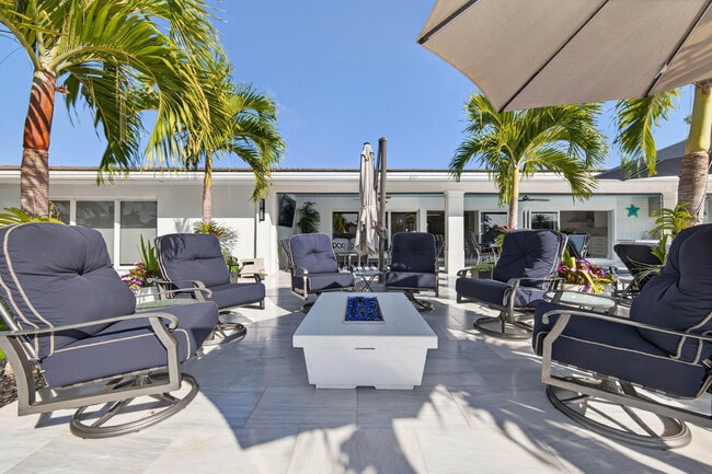 Building Photo - 3109 NE 42nd Ct