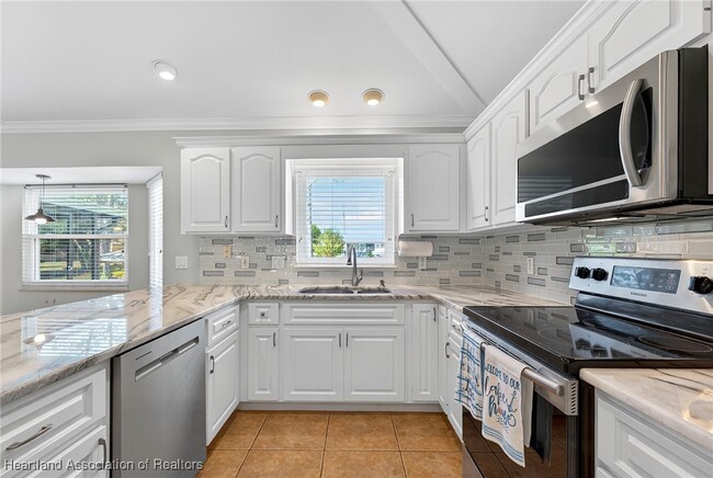 Building Photo - 105 Fern Ct