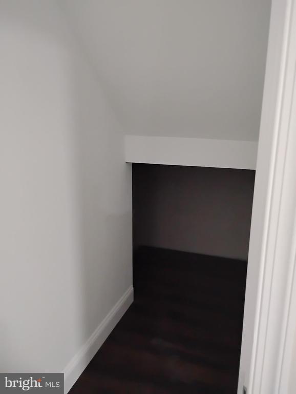 Building Photo - 22 Foxchase Dr