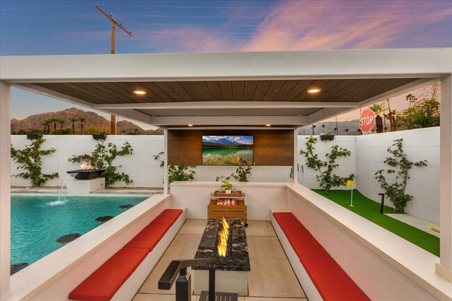 Building Photo - 51120 Avenida Navarro