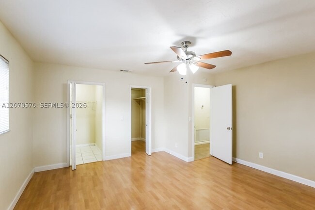 Building Photo - 5313 SW 118th Ave