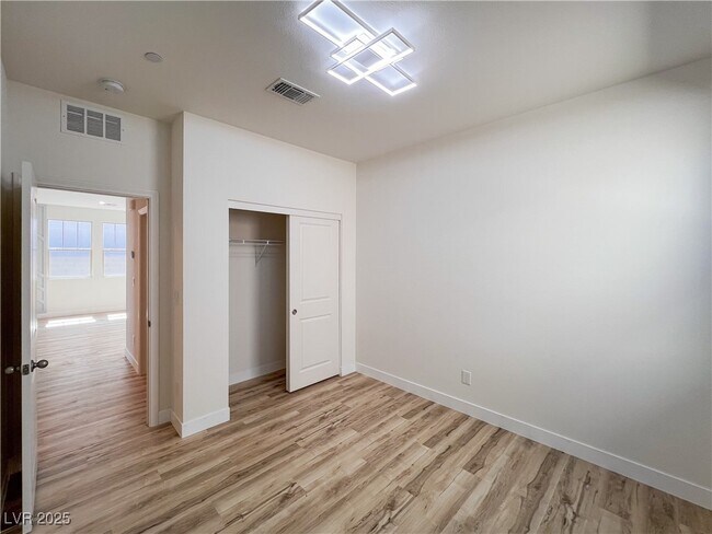 Building Photo - 12470 Madison Pk Pl