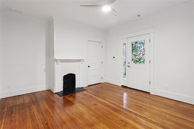 Building Photo - 111 Clifton St SE