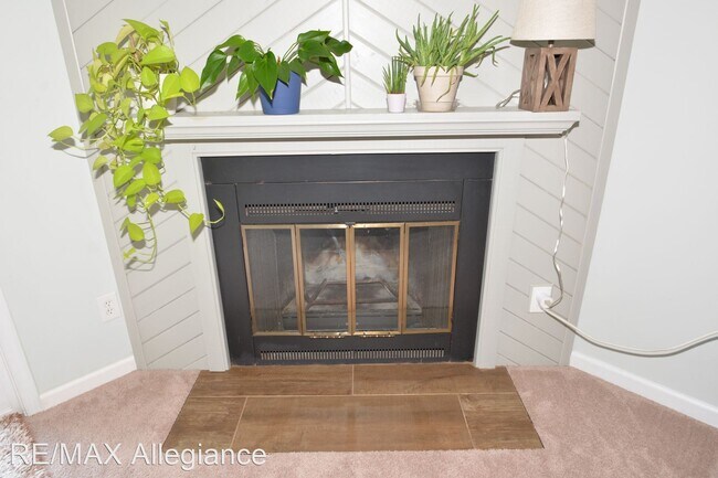 Building Photo - 2 br, 2 bath House - 939 RUDEE COURT