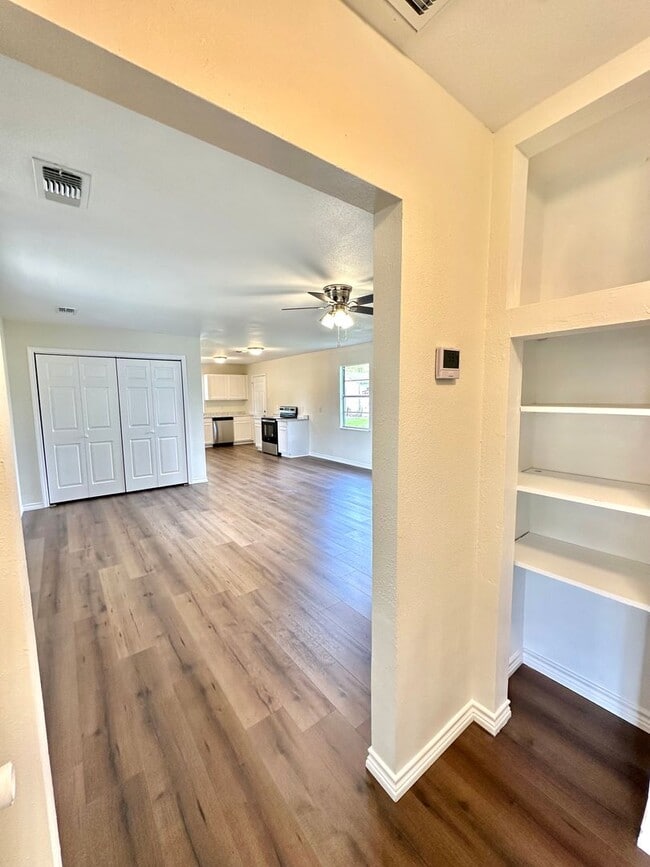 Building Photo - COMING SOON! Remodeled 3 Bedroom Home For ...