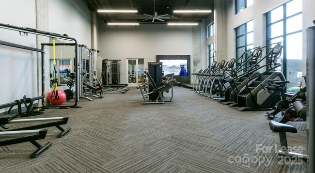 Building Photo - 145 New Bern St