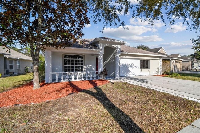 Building Photo - 15807 Leatherleaf Ln