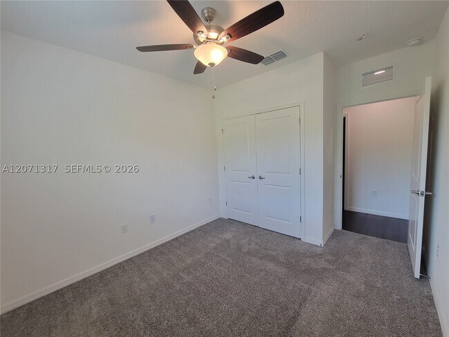 Building Photo - 8247 Tanager Sq