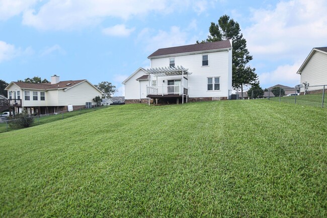 Building Photo - Pet Friendly Four Bedroom!