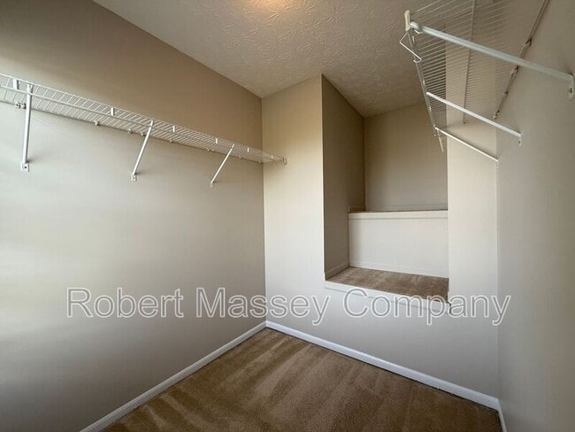 Building Photo - 6716 Bluffview Cir
