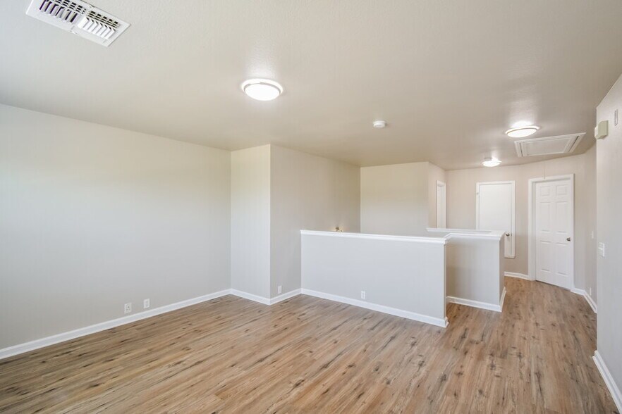 Building Photo - 10943 Palomino Bluff