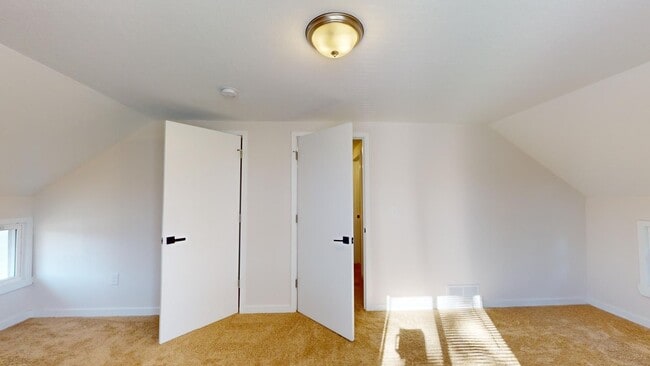 Building Photo - IMMACULATE - Clark / Fulton Area - 3 Bedrooms - 3 Baths - Single Family Home