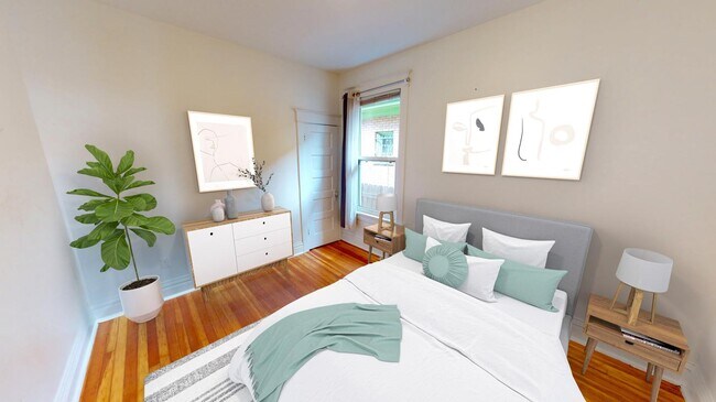 Building Photo - Recently updated Jefferson Park home with ...