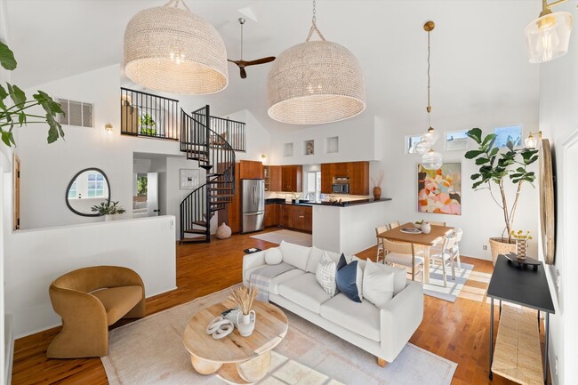 Building Photo - 829 Marilla Ave