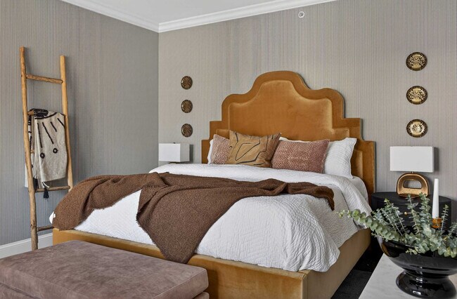 Building Photo - 611 N Pine St